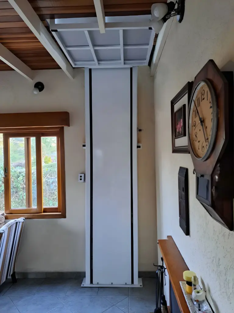 Elevador Idoso com percurso de 3metros