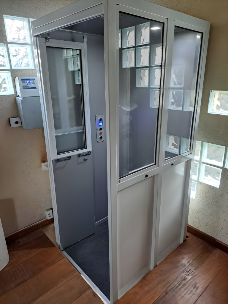 Elevador para idoso espaço pequeno - 9